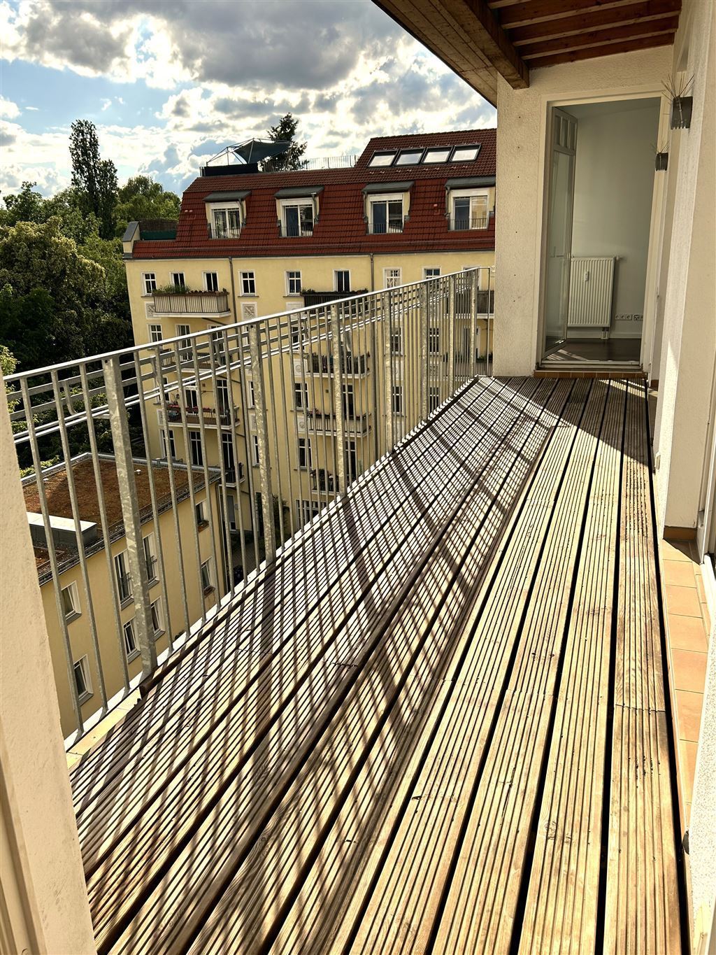 Sommer vorm Balkon