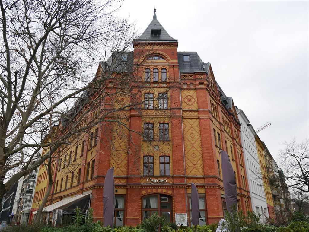 ...nicht einfach nur ein Altbau...