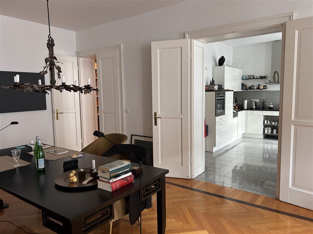 Erkerzimmer Blick Küche