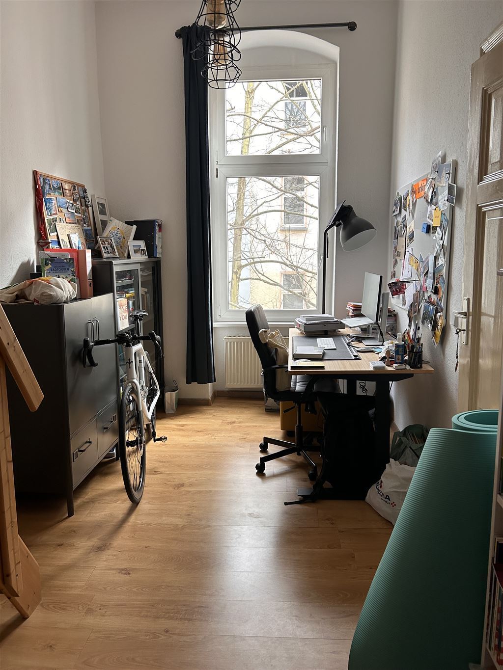 Schlafzimmer Blick zum Hof