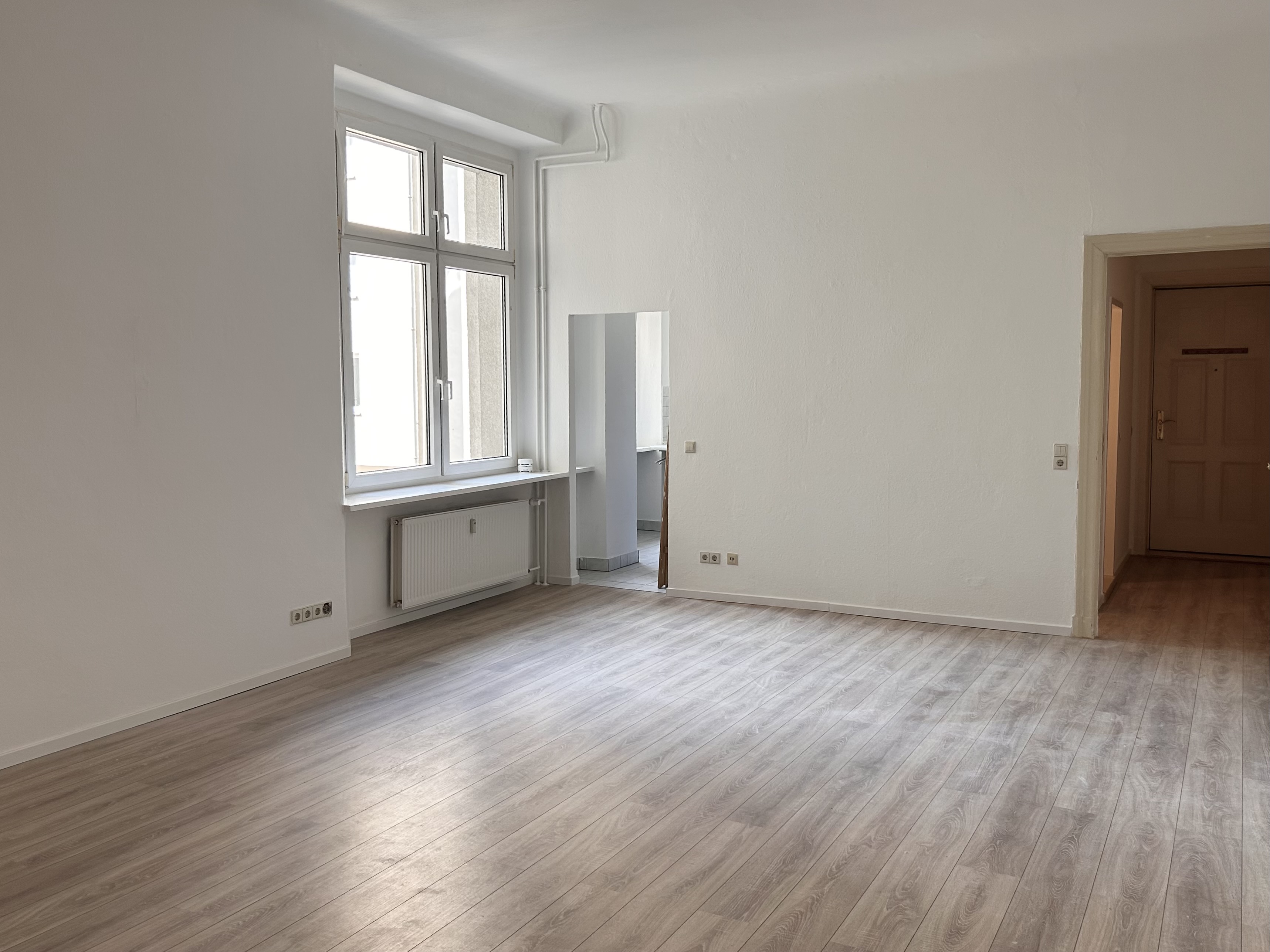 Blick Flur und Küche