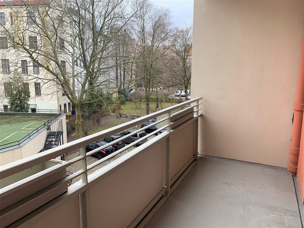 großer Balkon