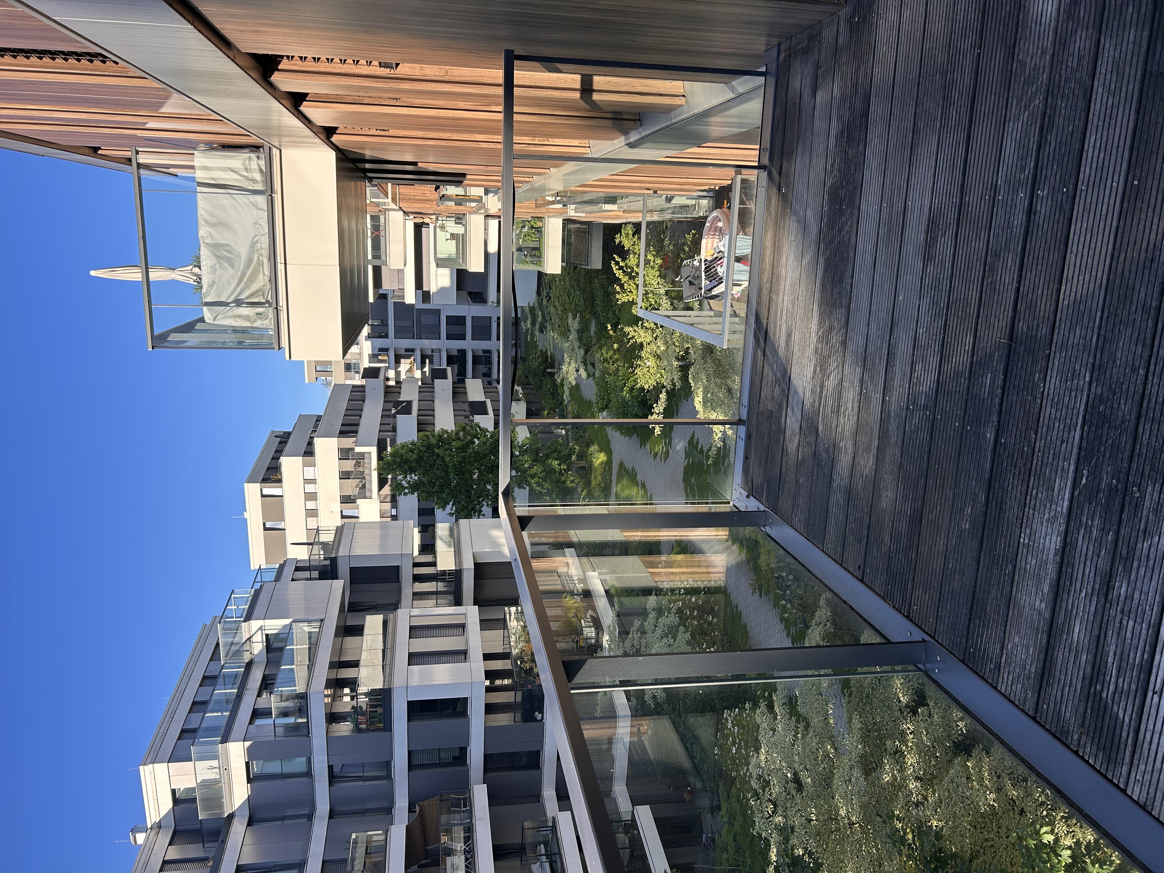 Terrassenblick in den Hof